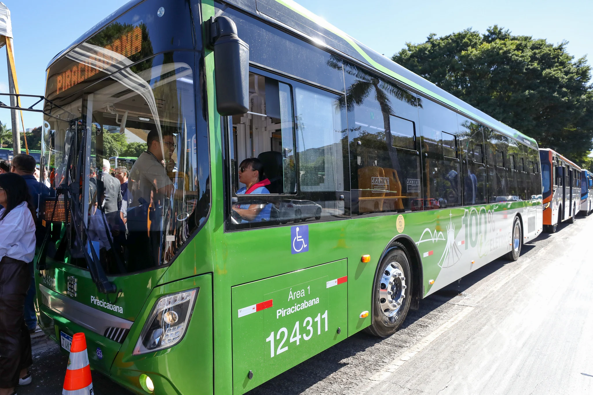 Distrito Federal recebe 85 ônibus