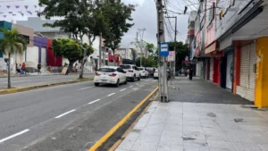Centro de Caruaru ganha dois novos pontos de ônibus na Avenida Rio Branco